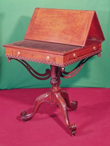 Tavolo da lettura, mogano intagliato, 1770